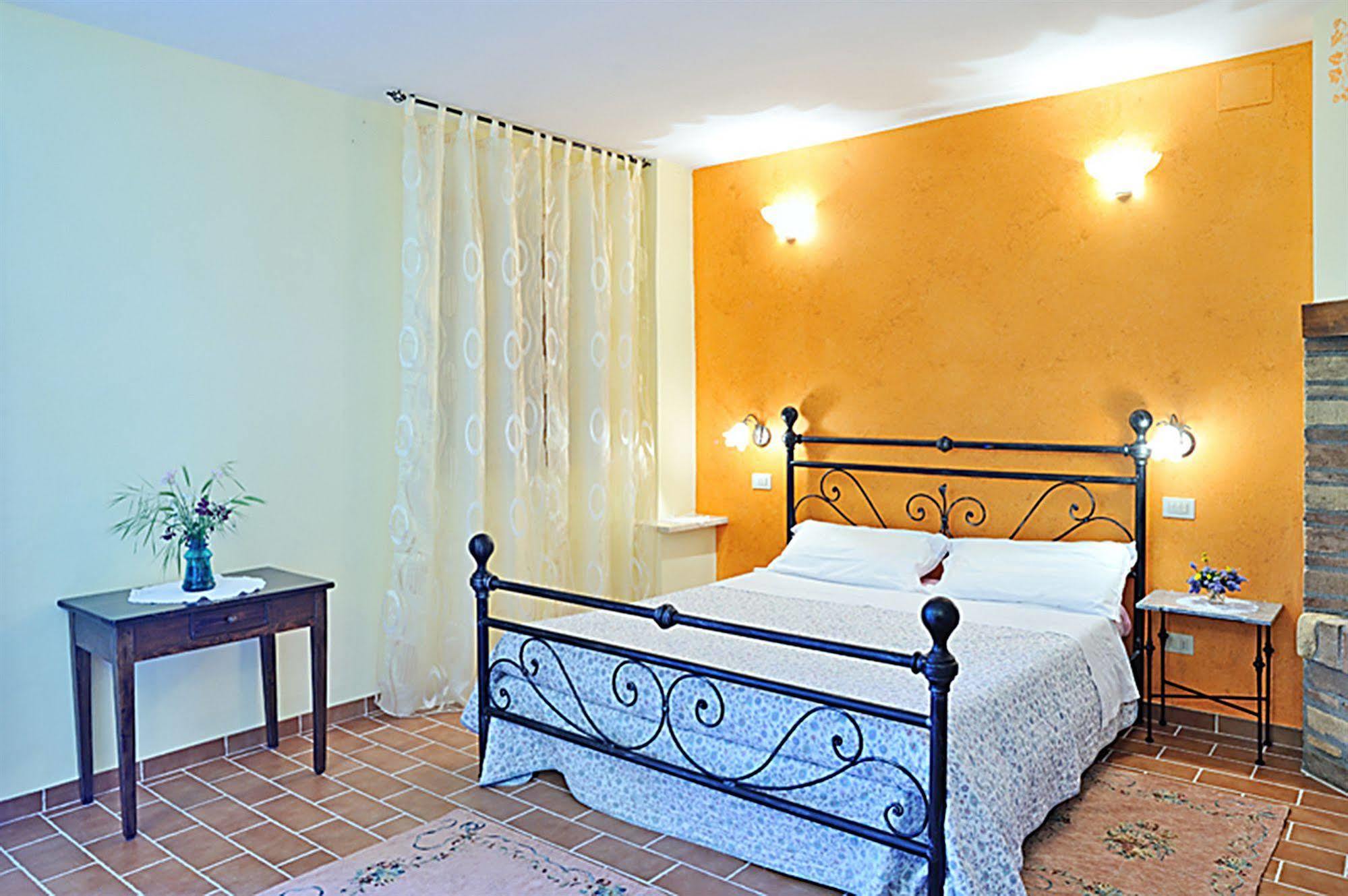 Agriturismo La Buca Di Bellugi San Quirico dʼOrcia Kültér fotó